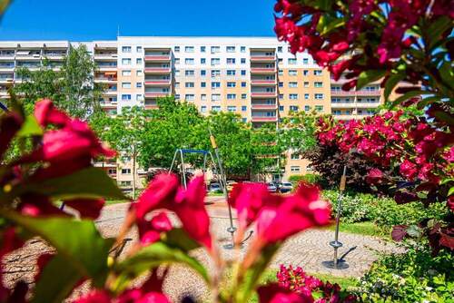 Hausansicht - Beliebte 1-Raum-Wohnung in Bestlage