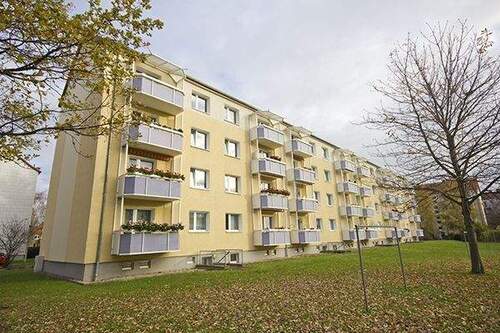 Ansicht hinten - Etagenwohnung mit 58,20 m&sup2; in Halle (Saale) zur Miete