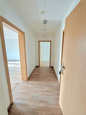Flur - 2 Zimmer Etagenwohnung zur Miete in Döbeln