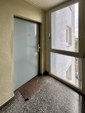 Wohnungseingang - 2 Zimmer Etagenwohnung in Langenhagen