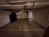 Zugang Treppenhaus - Garage, Stellplatz in Stuttgart zur Miete