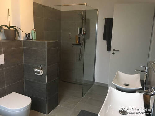 Hochwertige Sanitäreinrichtung - Etagenwohnung mit 100,00 m² in Nürnberg zum Kaufen