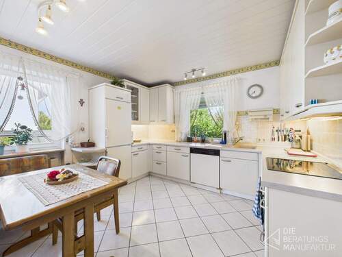 Küche (3) - Doppelhaushälfte mit 140,00 m² in Eckental zum Kaufen