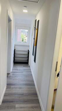 Flur mit Garderobe - 