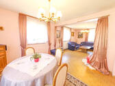 Wohn-Esszimmer EG - 5 Zimmer Mehrfamilienhaus, Wohnhaus in Estenfeld