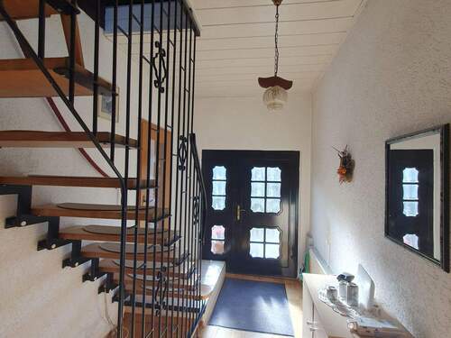 Flur - 5 Zimmer Einfamilienhaus zum Kaufen in Bad Schmiedeberg