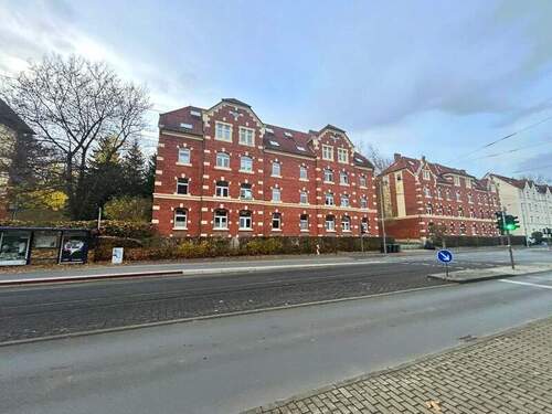 Außensicht Straßenseite - 2 Zimmer Etagenwohnung zum Kaufen in Jena