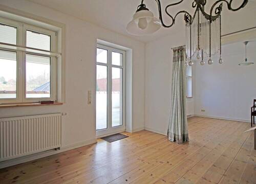 Esszimmer mit Zugang zur Dachterrasse - 