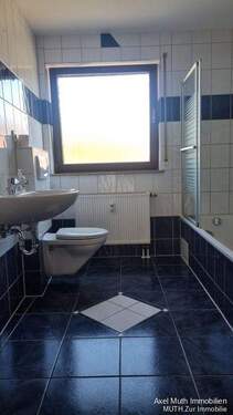 Lichtdurchflutetes Bad - 