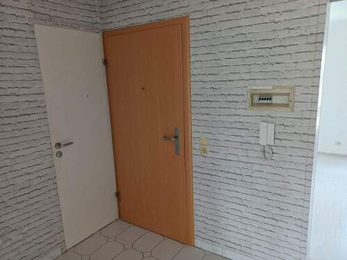 Eingangs- & Abstellkammertür - Etagenwohnung mit 82,00 m² in Schwäbisch Gmünd zum Kaufen