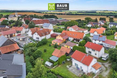 Außenansicht - 7 Zimmer Doppelhaushälfte zum Kaufen in Steinhausen an der Rottum