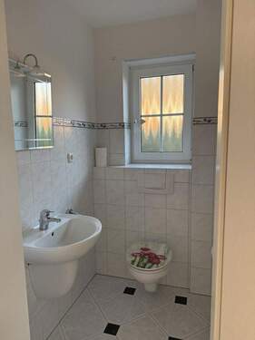 Gäste-WC im Erdgeschoss - 