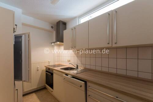 Küche mit EBK - 2 Zimmer Etagenwohnung zur Miete in Plauen
