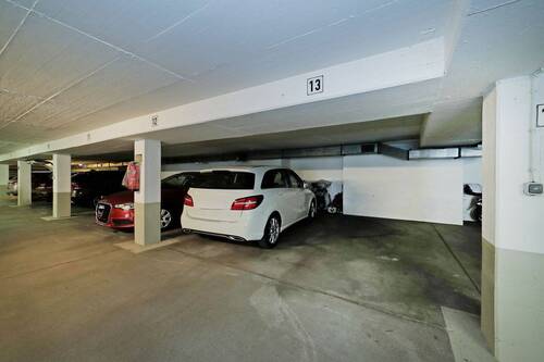 Tiefgaragenstellplatz - 