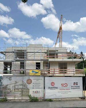 Baustelle Juli - KARL Strassenseite re - 