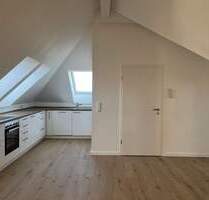 Hochwertig ausgestattete 3 Zimmerwohnung im Dachgeschoss, frisch saniert Energieklasse A - Kammlach Oberkammlach