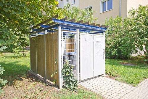 Müllcontainerhaus - 