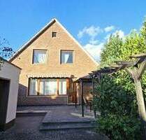 Viel Platz & Stadtrandlage! 6-Zimmer-Einfamilienhaus auf 1.096 m² + 0 % Käuferprovision! - Delmenhorst Brendel/Adelheide