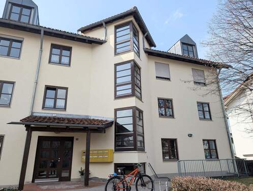 Hausansicht - 2 Zimmer Etagenwohnung zum Kaufen in Kaufbeuren