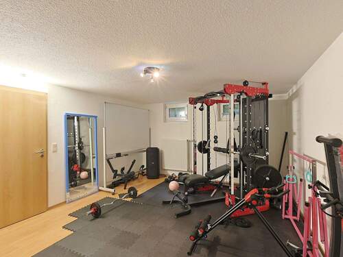 Fitness- und Hobbyraum im Untergeschoss - 