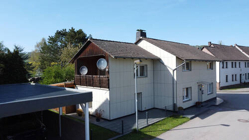 Frontansicht - 5 Zimmer Einfamilienhaus in Golmbach