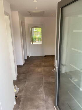 Flur - Terrassenwohnung mit 93,20 m&sup2; in Hanerau-Hademarschen zur Miete