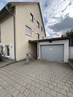 Tiefgarageneingang - 