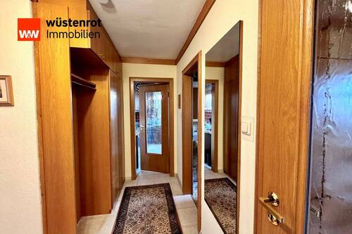 Flur Blick Richtung Küche - 