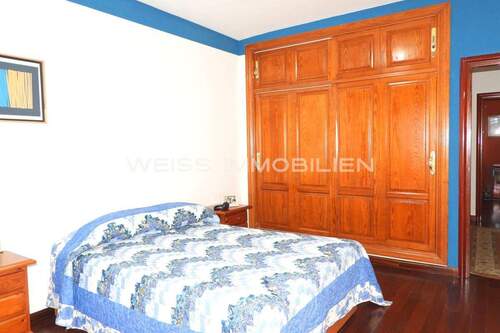 ...mit großem Einbauschrank - 