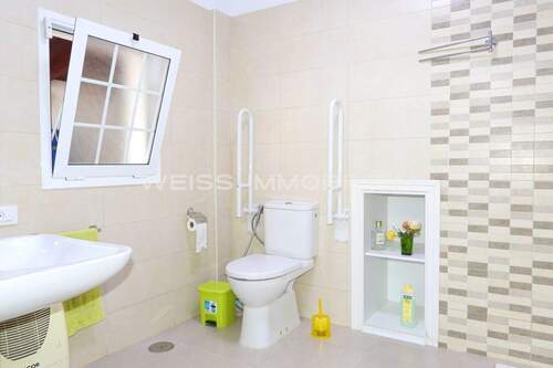 im geräumigen Bad... - 