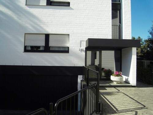 Hauseingang - 3 Zimmer Etagenwohnung zur Miete in Mönchengladbach