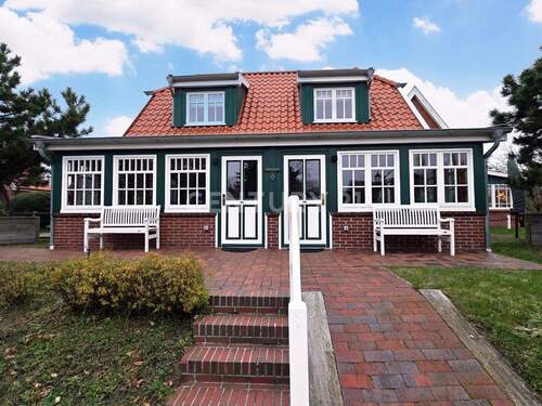 Vorderansicht - 9 Zimmer Doppelhaushälfte in Spiekeroog