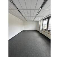 Plug & Play am Potsdamer Hbf: Helles Büro + Meetingraum - sofort bezugsbereit