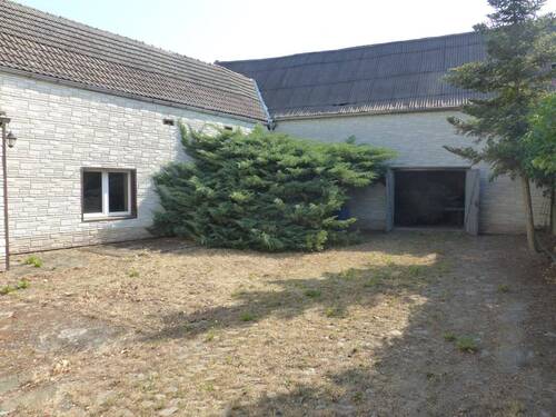 Blick zum Anbau und Scheune - 4 Zimmer Einfamilienhaus zum Kaufen in Cavertitz OT Schirmenitz