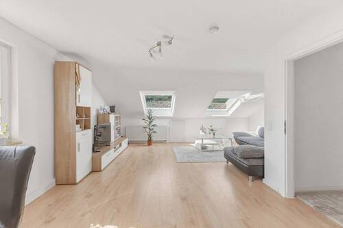 Wohnzimmer - 2 Zimmer Etagenwohnung zum Kaufen in Gerlingen