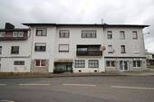 Bild 1 - 3 Zimmer Mehrfamilienhaus, Wohnhaus zum Kaufen in Flammersfeld