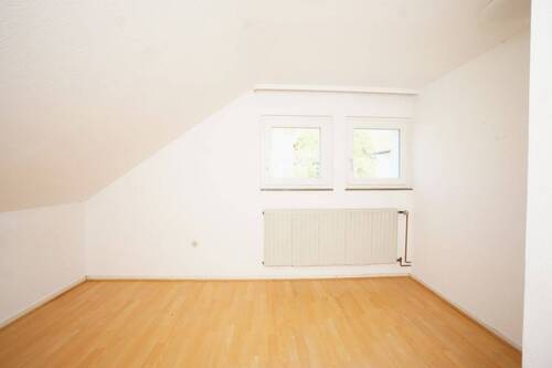 Zimmer Wohnhaus DG - 