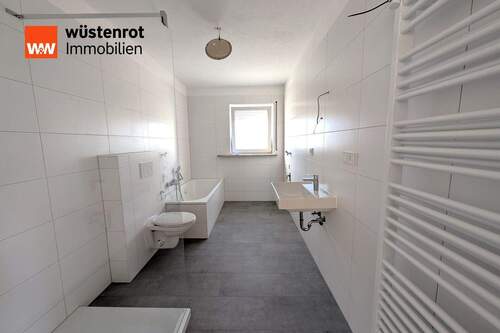 Bad - Etagenwohnung mit 82,90 m² in München zur Miete