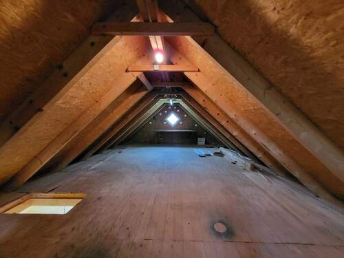 ausbaubarer Dachboden - 