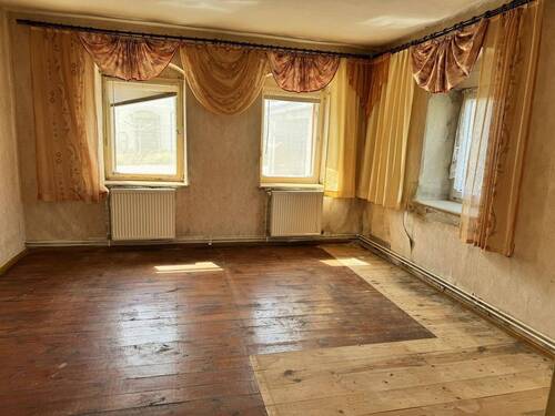 Wohnzimmer EG Vorderhaus - 