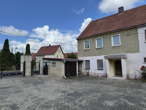 Ansicht Vorderhaus - 7 Zimmer Bauernhaus, Landhaus zum Kaufen in Wermsdorf