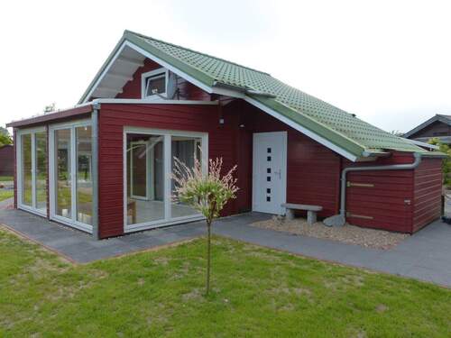 Außenansicht Eingangsbereich - 6 Zimmer Mehrfamilienhaus, Wohnhaus in Neuhaus