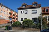 Straßen-Ansicht - Sofort beziehbar: 2-Zi.-ETW mit Einbauküche in Ettlingen