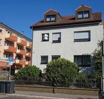 Sofort beziehbar: 2-Zi.-ETW mit Einbauküche in Ettlingen