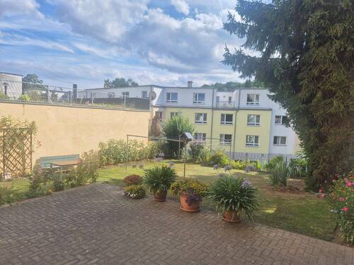 Außenbereich.jpg - frisch renovierte 4-Raum-Wohnung in Zentrumsnähe von Waldheim