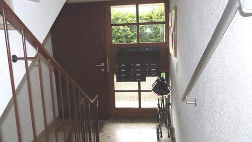 Gepflegtes Treppenhaus.jpg - 