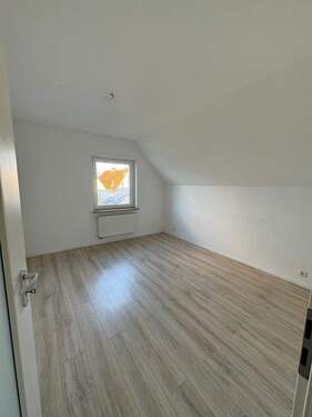 PHOTO-2025-11-05-11-33-50 5.jpg - 