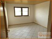 Bild 1 - Reserviert!! Moderne und gepflegte 4-Zimmer Wohnung in ruhiger Lage von Flieden-Oberstork mit Balkon
