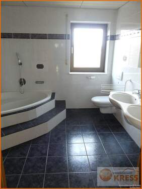 Bild 3 - 4 Zimmer Etagenwohnung in Flieden / Stork