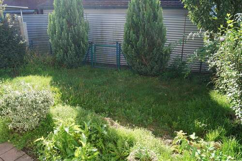 ... und kleinem Garten - 